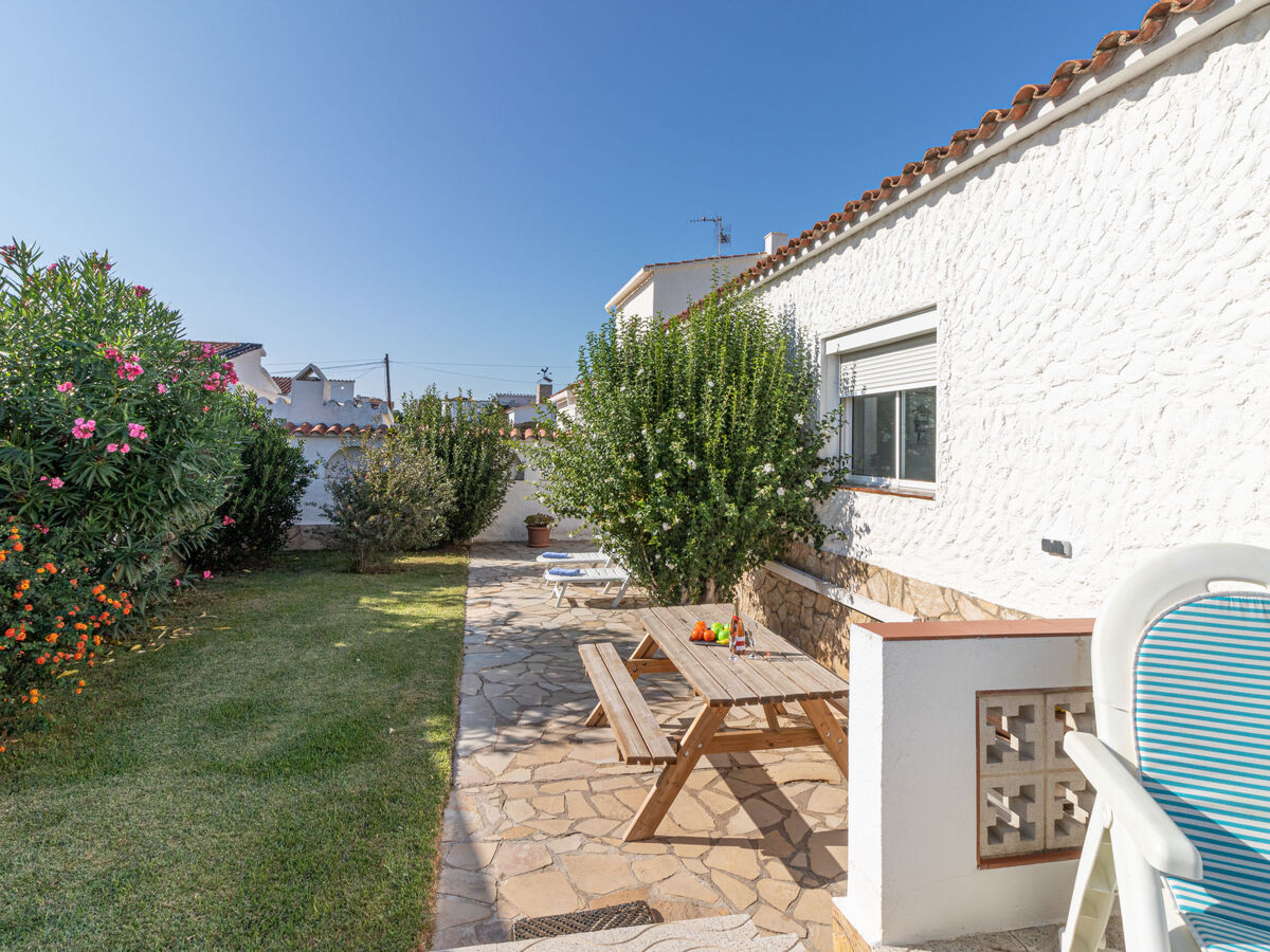 Montgri – Maison 3 chambres avec piscine à Empuriabrava - Photo 16