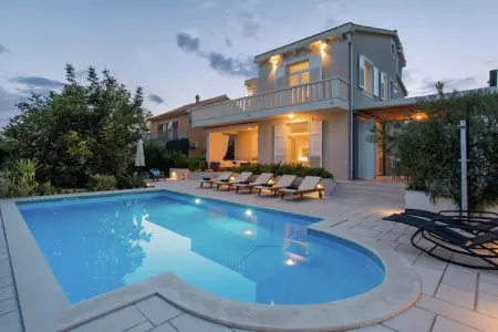 Location villa à Kastel Stafilic, Villa à Kaštel Novi proche plage