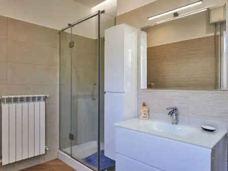 Maison Anna à Luino : 8 pers., balcon et terrasses - Photo 26