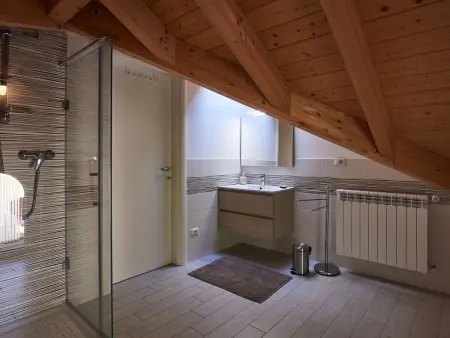 Maison Anna à Luino : 8 pers., balcon et terrasses - Photo 41