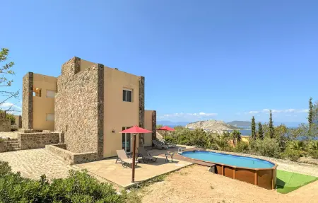 Location maison à Perdika