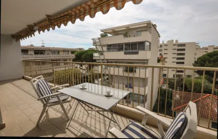 Appartement 55 m² Croisette, terrasse et parking à Cannes : photo 3