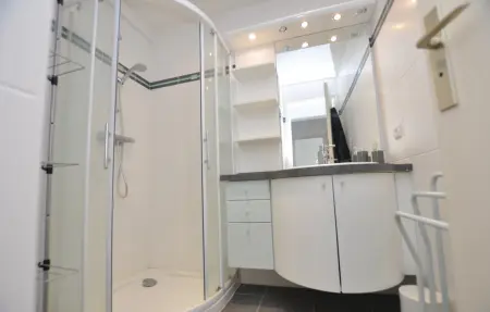 Appartement 55 m² Croisette, terrasse et parking à Cannes : photo 11