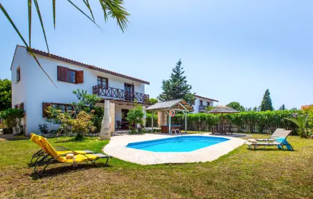 Location maison à Pomos