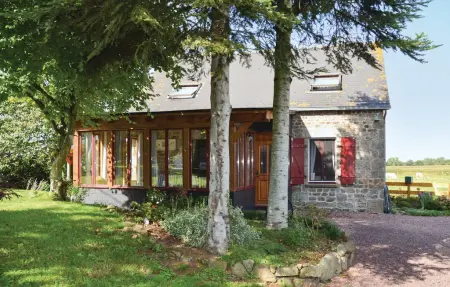 Maison en pierre Mayenne, jardin arboré et calme campagnard : photo 8