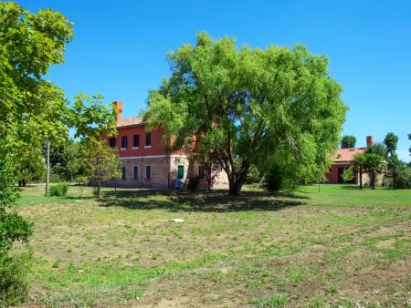 Maison Ca' Del Pioppo à Cavallino, jardin et parking couvert : photo 12