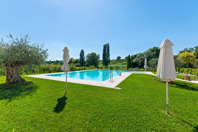 Maison Molini Tredici à Lazise, piscine et jardin - Photo 2