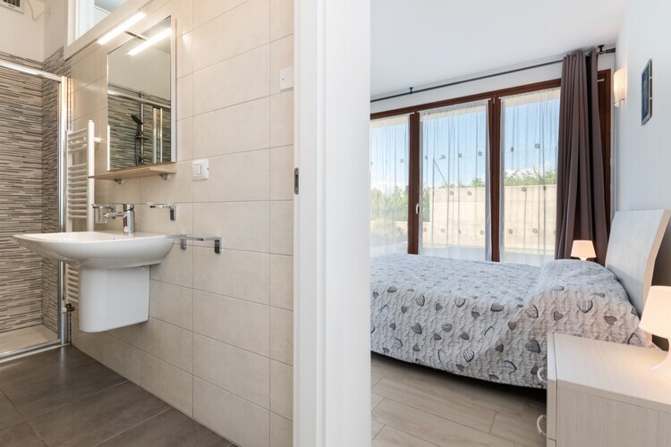 Maison Molini Tredici à Lazise, piscine et jardin - Photo 25