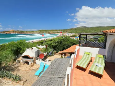 Appartement Palme à Isola Rossa, 10 m de la plage : photo 2
