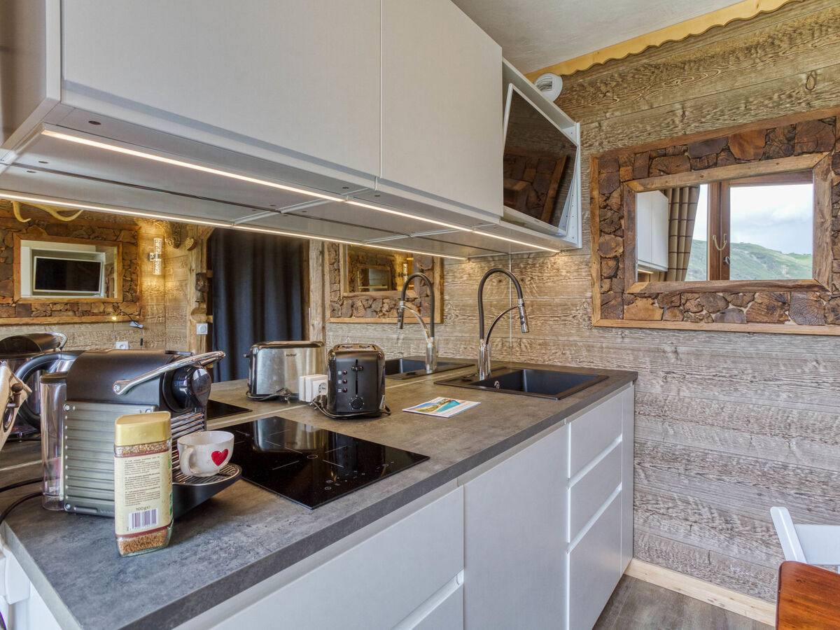 Studio rénové aux Ménuires, 14e étage, vue vallée - Photo 3