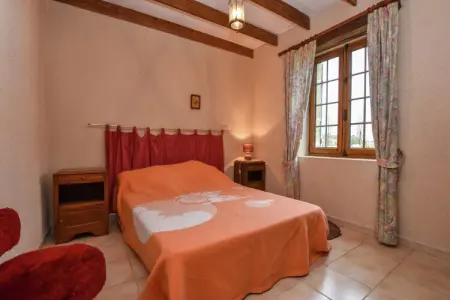 Maison au milieu des champs avec piscine, Belle maison de vacances avec piscine clôturée - Photo 4