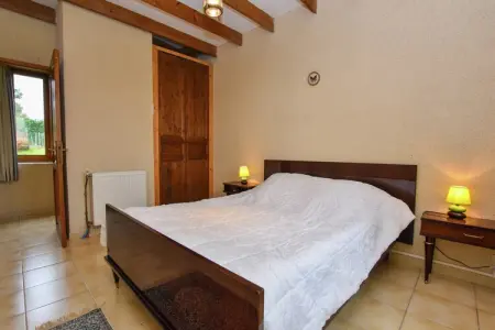 Maison au milieu des champs avec piscine, Belle maison de vacances avec piscine clôturée - Photo 15