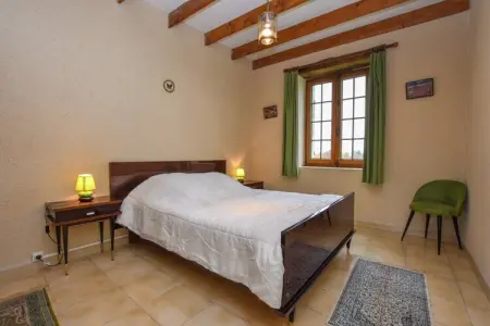 Maison au milieu des champs avec piscine, Belle maison de vacances avec piscine clôturée - Photo 17