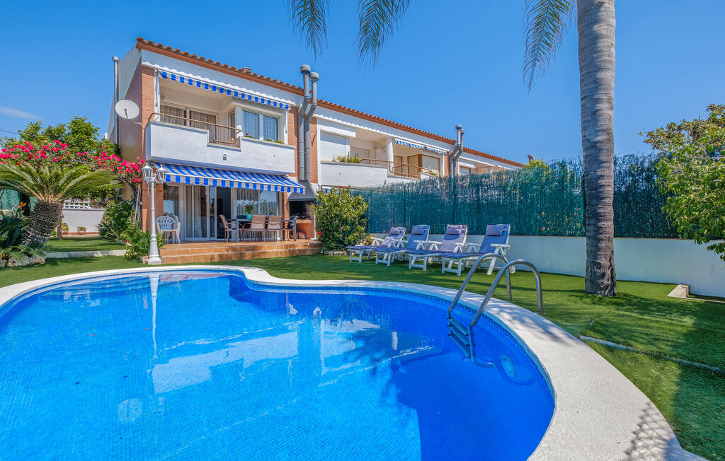 Maison 4 chambres avec piscine privée à Santa Susanna - Photo 1