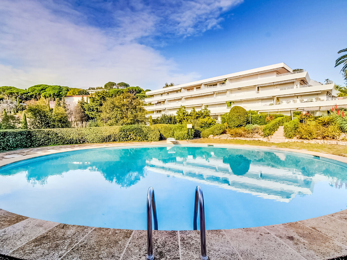 Les Hortensias : Appartement 110 m² avec terrasse à Cannes - Photo 2