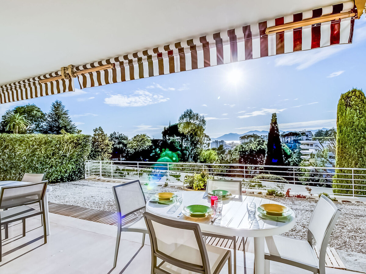 Les Hortensias : Appartement 110 m² avec terrasse à Cannes - Photo 3