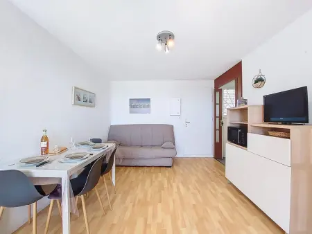 Appartement avec balcon et vue lointaine sur la mer, Vaux-sur-Mer : photo 3