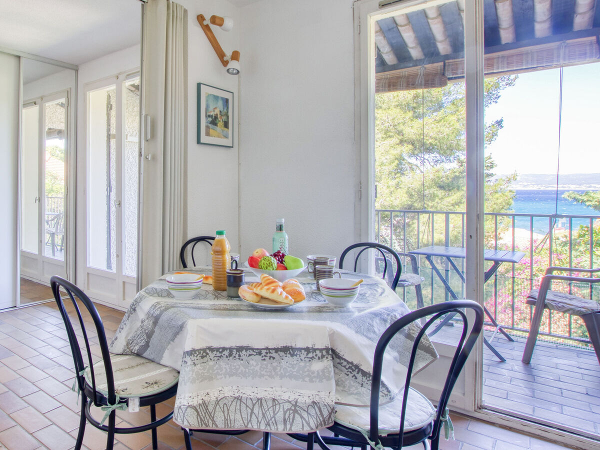 Appartement Les Aigues Marines, terrasse vue mer à La Madrague - Photo 8