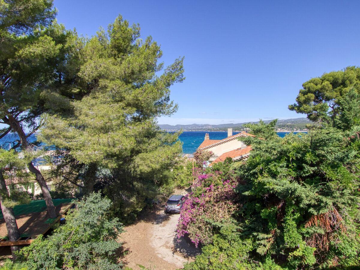 Appartement Les Aigues Marines, terrasse vue mer à La Madrague - Photo 17