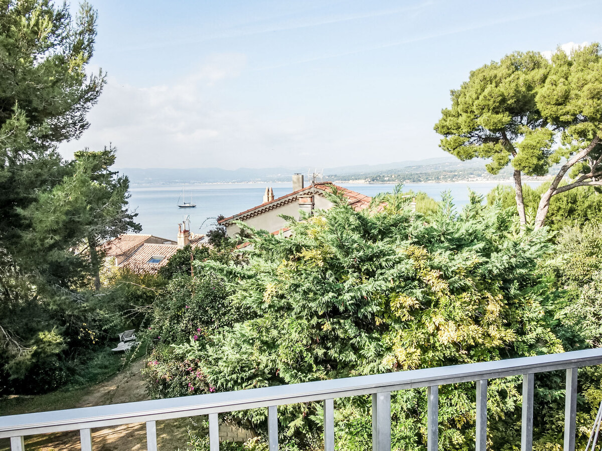 Appartement Les Aigues Marines, terrasse vue mer à La Madrague - Photo 18