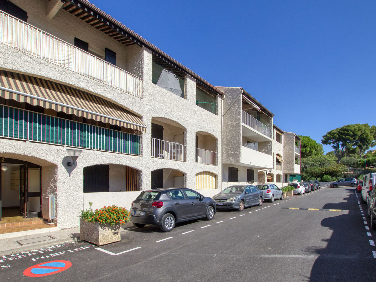 Appartement Les Aigues Marines, terrasse vue mer à La Madrague - Photo 19