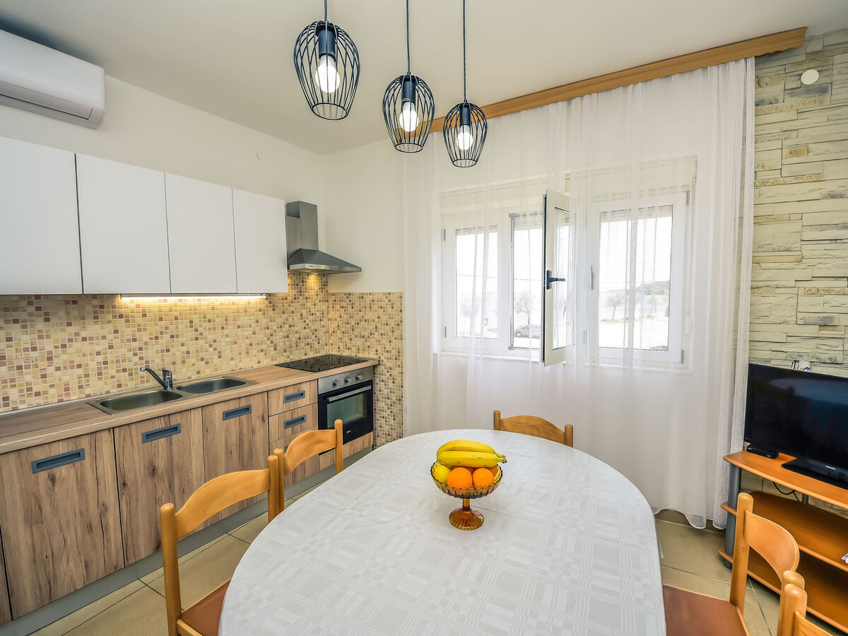 Maison Ankica à 20 m de la plage, Pašman - Photo 3