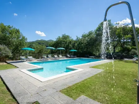 La Badia, gîte 7 chambres avec piscine à Vicchio : photo 2