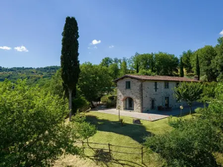 La Badia, gîte 7 chambres avec piscine à Vicchio : photo 3