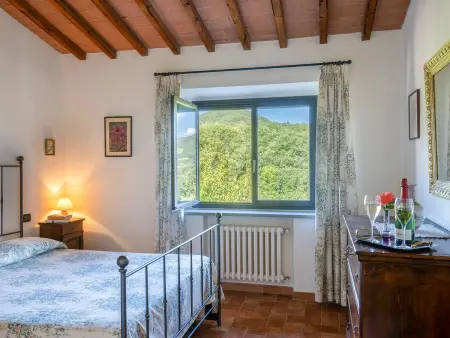 La Badia, gîte 7 chambres avec piscine à Vicchio : photo 19