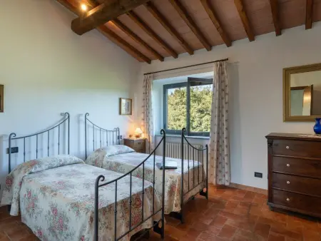 La Badia, gîte 7 chambres avec piscine à Vicchio : photo 23