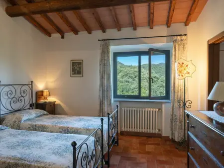 La Badia, gîte 7 chambres avec piscine à Vicchio : photo 27