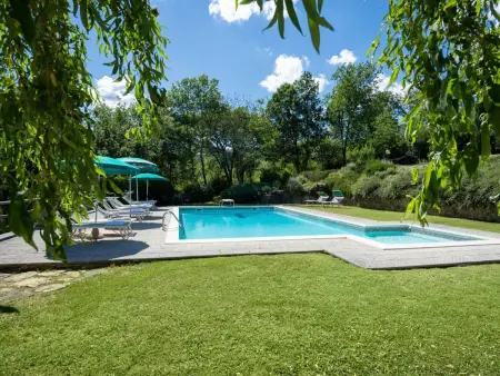 La Badia, gîte 7 chambres avec piscine à Vicchio : photo 33