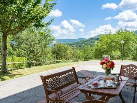 La Badia, gîte 7 chambres avec piscine à Vicchio : photo 34