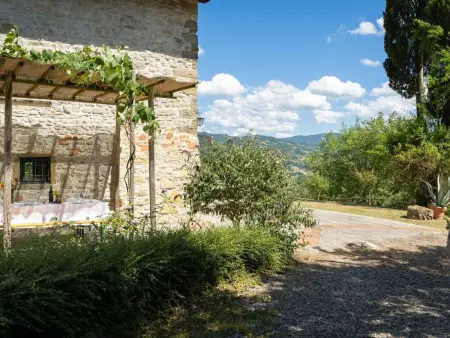 La Badia, gîte 7 chambres avec piscine à Vicchio : photo 37