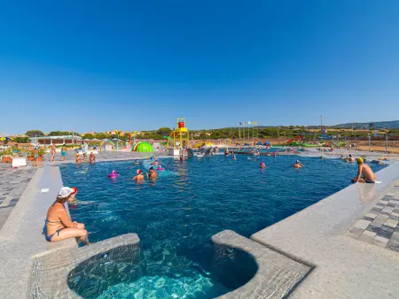 Camping Village Baia Blu La Tortuga, Location Maison 4 personnes à Vignola Mare - Photo 11