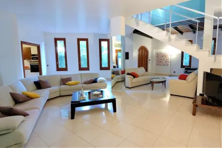 Villa Vittoria 8, Villa à Valderice avec Piscine et Jardin - Photo 1