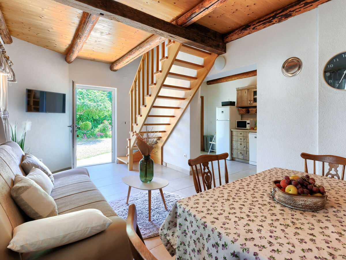 Maison Ana à Rovinj : 2 chambres, terrasse et jacuzzi - Photo 4