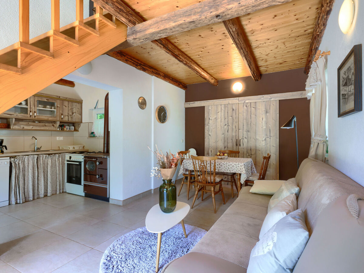 Maison Ana à Rovinj : 2 chambres, terrasse et jacuzzi - Photo 7