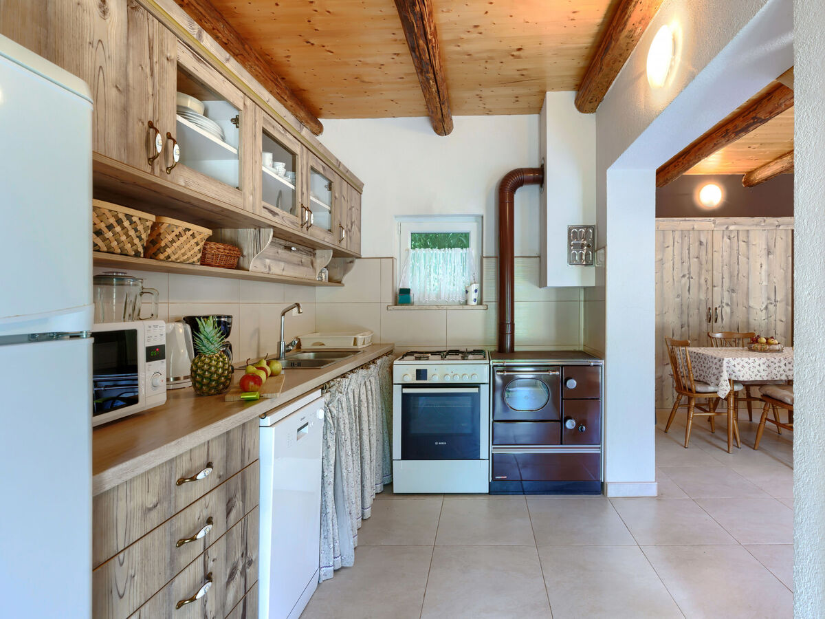 Maison Ana à Rovinj : 2 chambres, terrasse et jacuzzi - Photo 9
