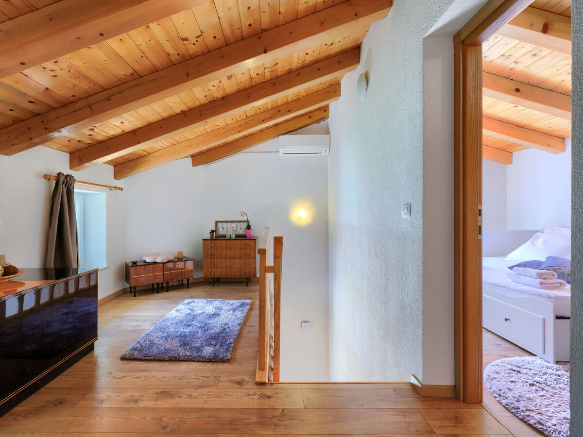 Maison Ana à Rovinj : 2 chambres, terrasse et jacuzzi - Photo 12