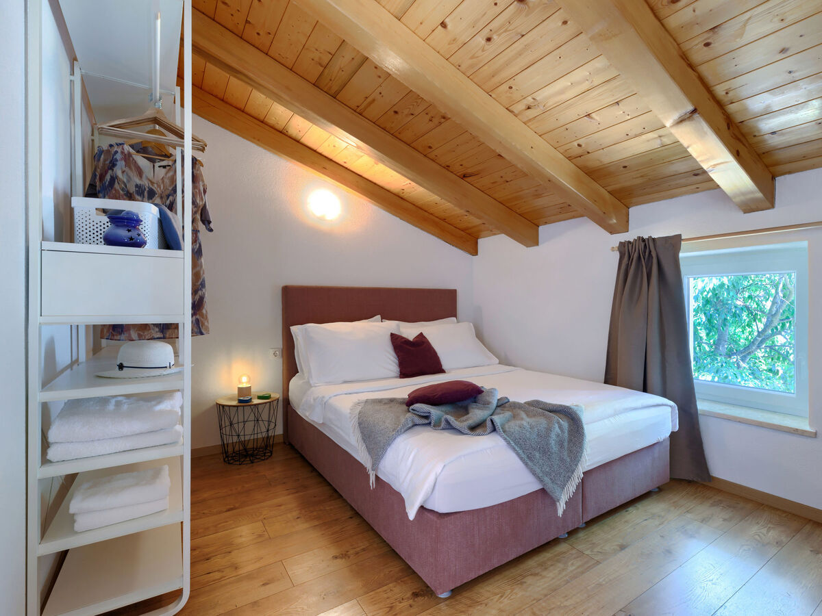 Maison Ana à Rovinj : 2 chambres, terrasse et jacuzzi - Photo 14