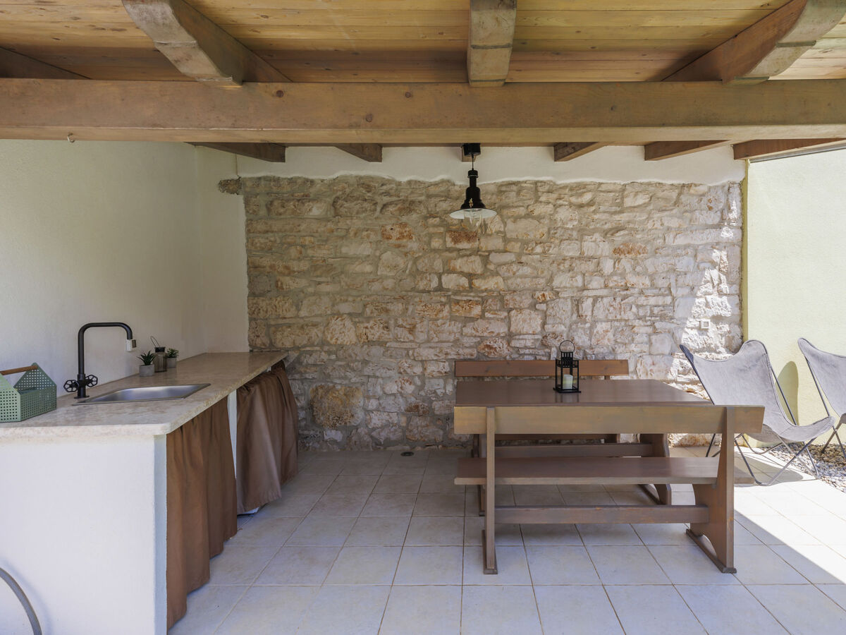 Maison Ana à Rovinj : 2 chambres, terrasse et jacuzzi - Photo 23