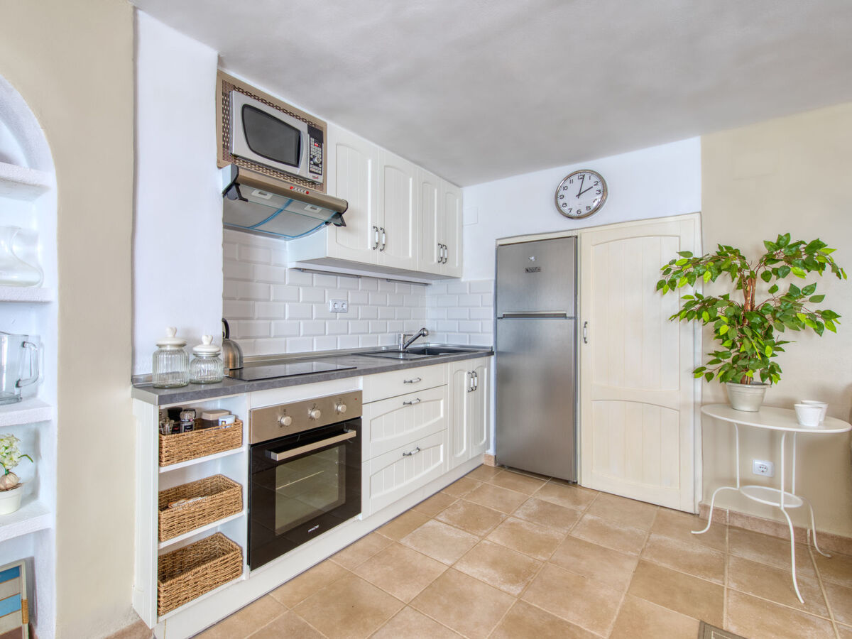 Maison Petite Fleur à Javea – piscine et jardin de 1 200 m² - Photo 4