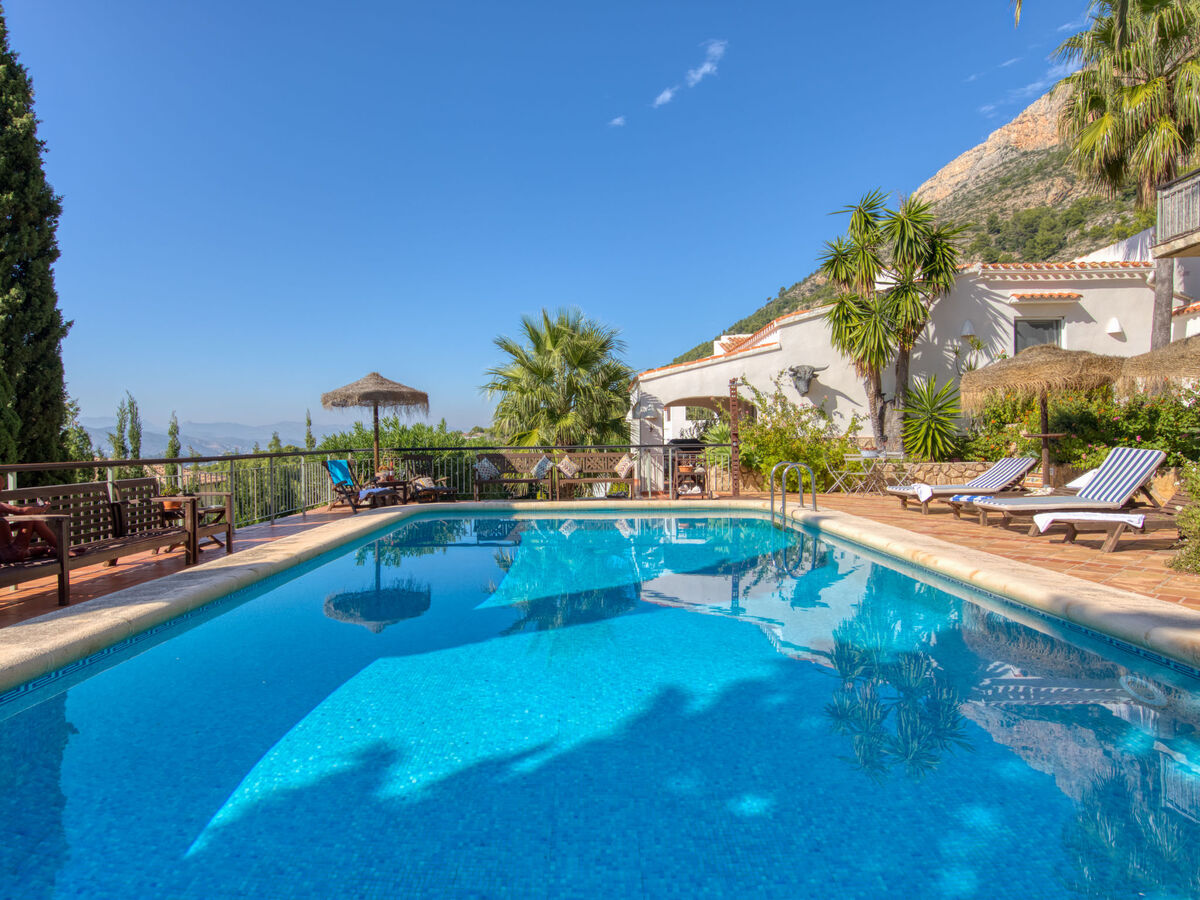 Maison Petite Fleur à Javea – piscine et jardin de 1 200 m² - Photo 27