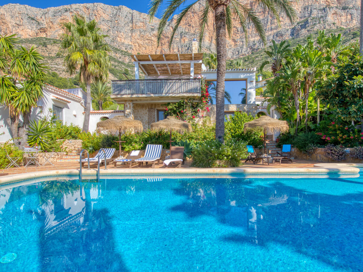 Maison Petite Fleur à Javea – piscine et jardin de 1 200 m² - Photo 46