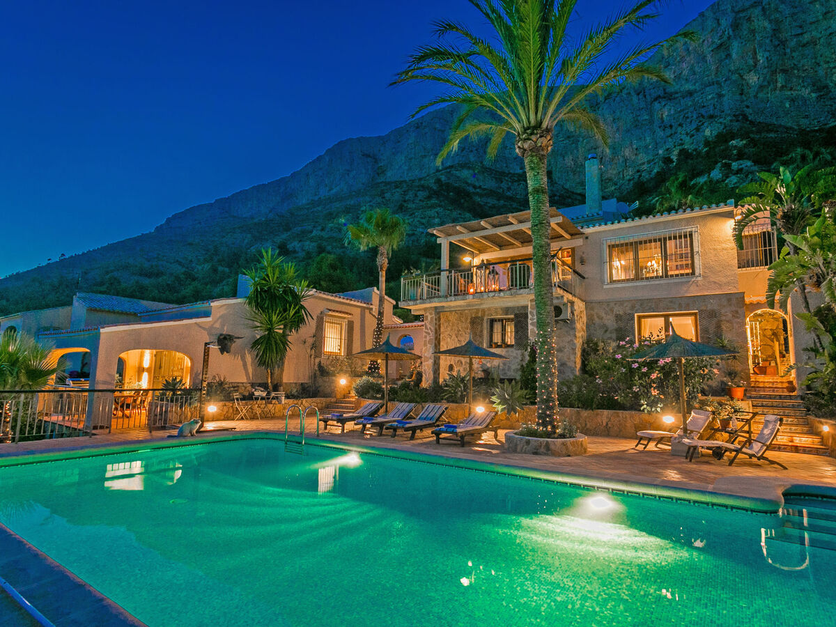 Maison Petite Fleur à Javea – piscine et jardin de 1 200 m² - Photo 48