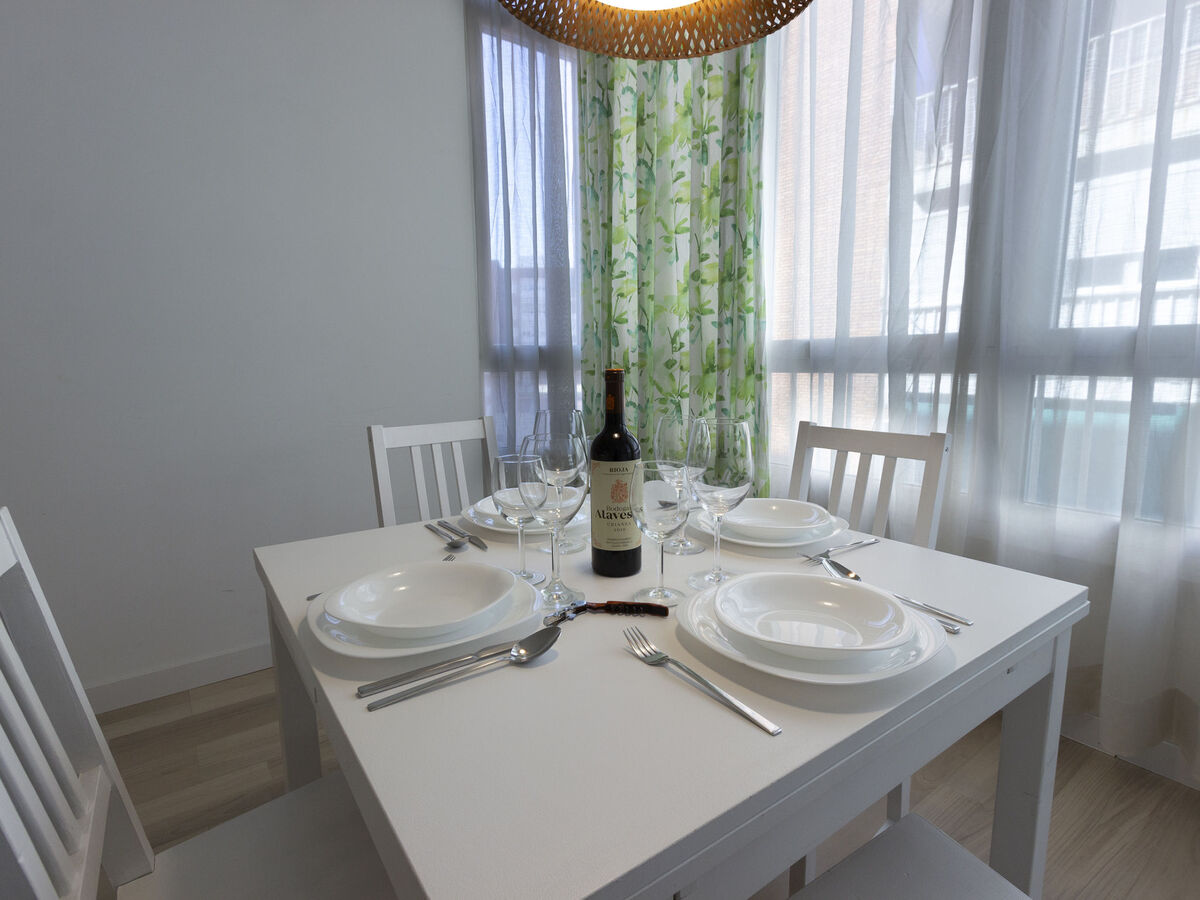 Appartement 80 m² Chamartin, 2 chambres, métro à 200 m - Photo 11