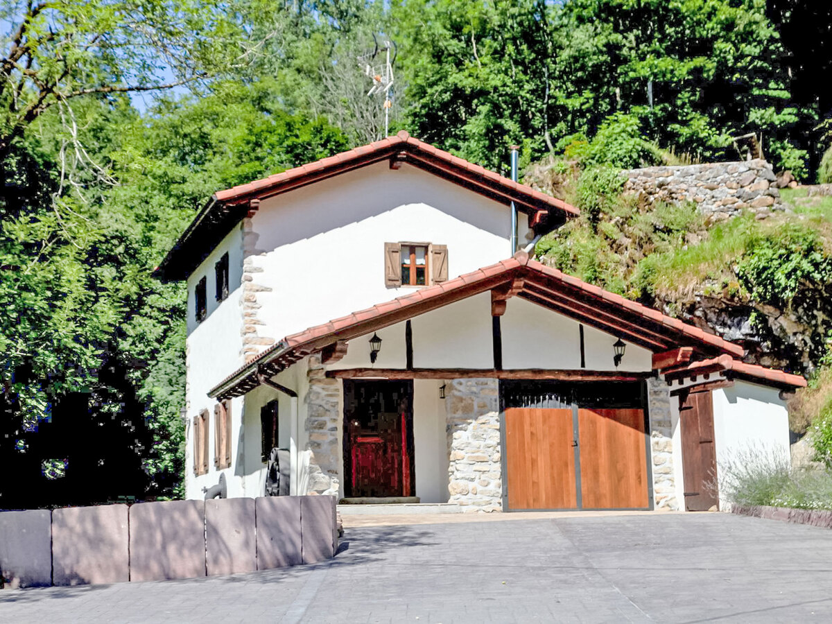 Maison rustique Uxaneko-errota à Bera, vue rivière - Photo 1