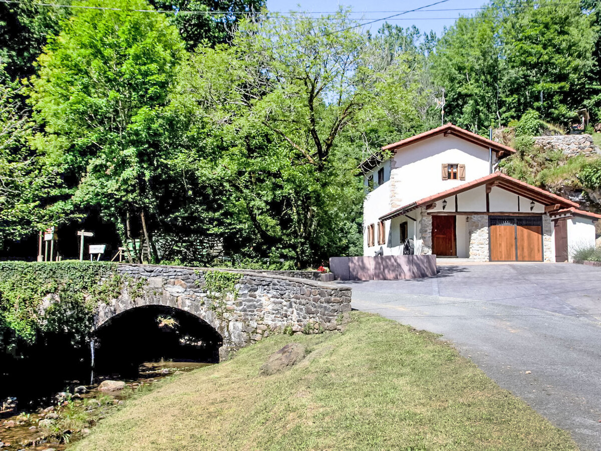 Maison rustique Uxaneko-errota à Bera, vue rivière - Photo 6