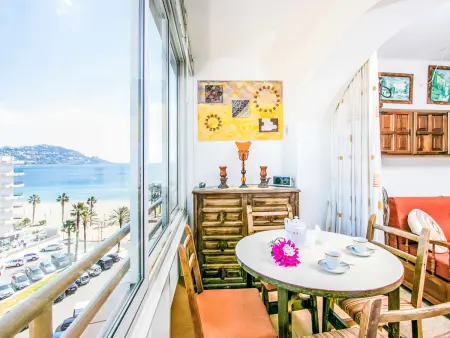 Studio 32 m² à 30 m de la plage, Roses